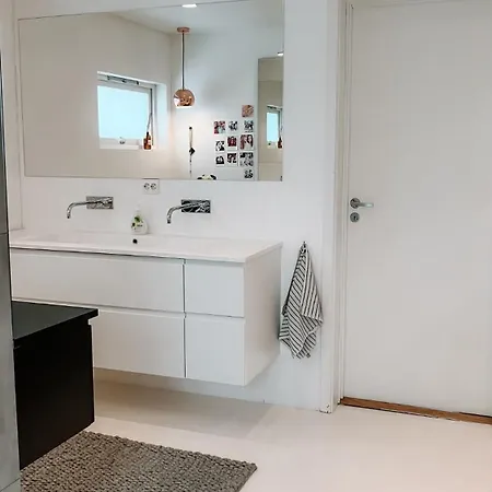 Villa Modern House 5 Bedrooms 2 Baths Sentral Bodø