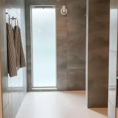 Modern House 5 Bedrooms 2 Baths Sentral