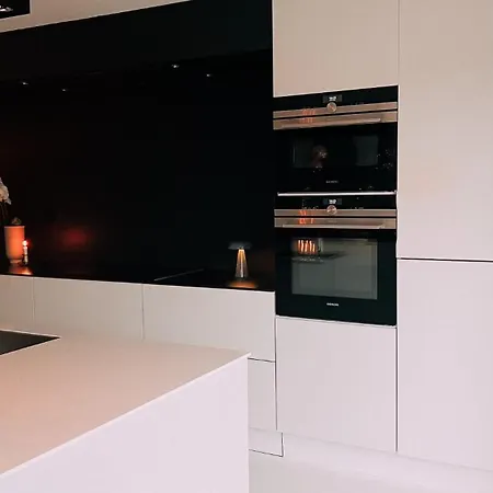 Villa Modern House 5 Bedrooms 2 Baths Sentral
