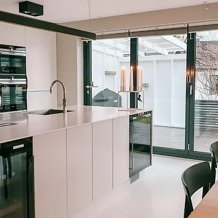 Modern House 5 Bedrooms 2 Baths Sentral