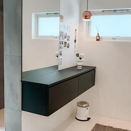 Modern House 5 Bedrooms 2 Baths Sentral *
