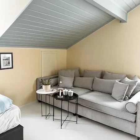 فيلة Modern House 5 Bedrooms 2 Baths Sentral